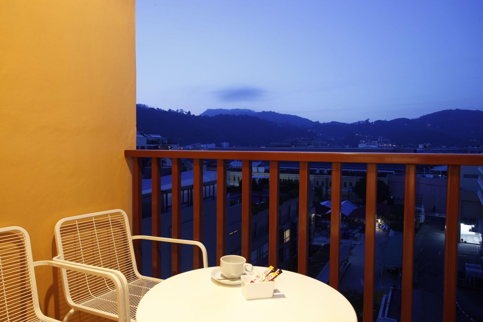 Orchid Resortel Patong Екстериор снимка
