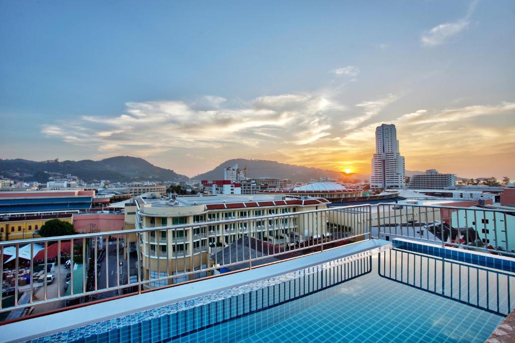 Orchid Resortel Patong Екстериор снимка